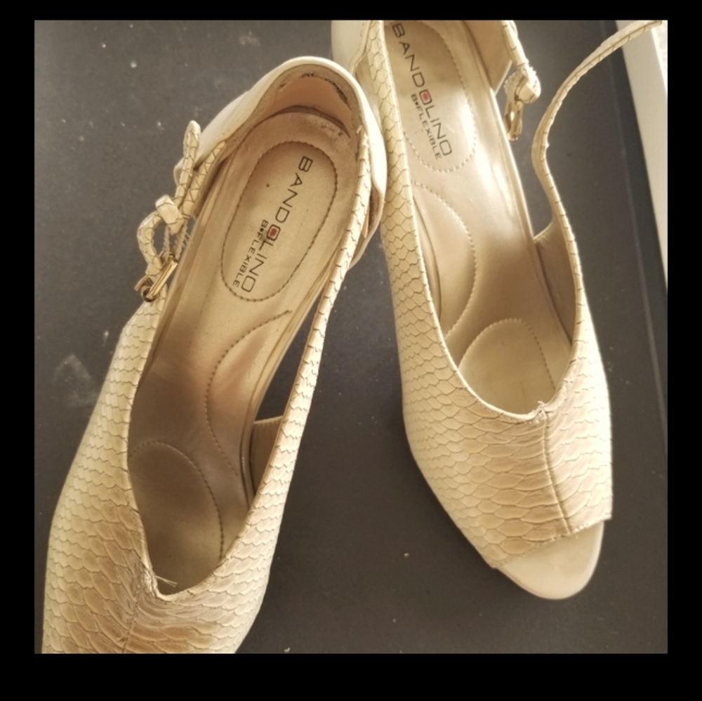 Women  71/2 shoes all for(8) 150.